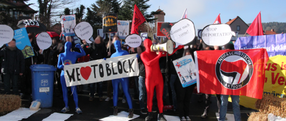 Die symbolische Blockade des nicht-stattgefundenen Neonaziafmarsches